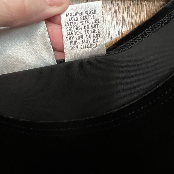 Beautiful Chico’s Velvet Tank - Picture 5 of 5